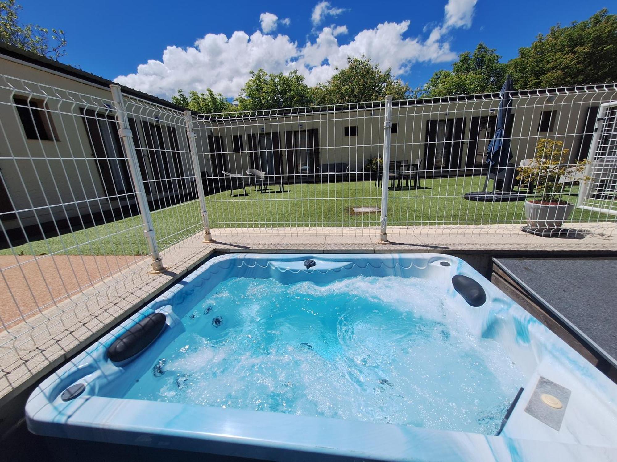 Hotel Le Connetable Saint-Bonnet-en-Champsaur Exterior photo